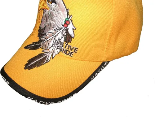 Vista 2 de Gorra de bola bordada de color amarillo con águila nativa india del orgullo nativo americano