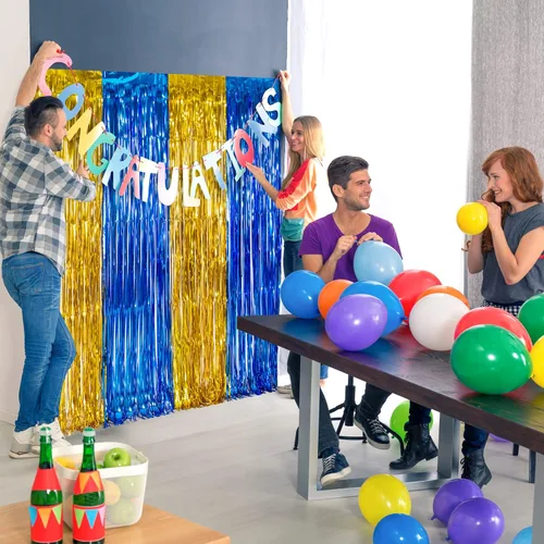 Vista 3 de LOLStar Paquete de 2 decoraciones de fiesta de graduación azul y dorado 2025, cortinas de flecos de aluminio de 3.3 x 6.6 pies, telón de fondo