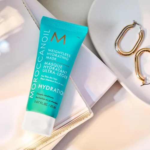 Vista 3 de Moroccanoil Weightless Hydrating Hair Mask