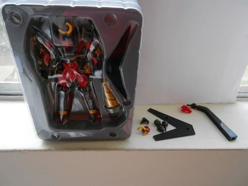 Vista 2 de Prannoi Revoltech: 050 Gurren Lagann Figura de acción