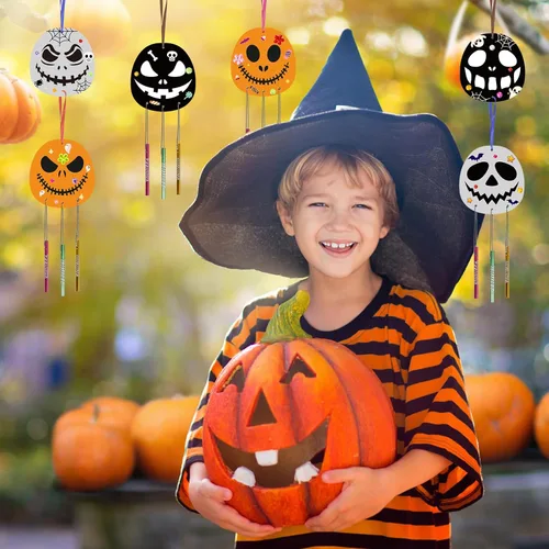 Vista 4 de Fennoral Paquete de 9 carillones de viento de Halloween para niños, hazte dueño de campanillas de viento de Halloween, adornos colgantes de madera