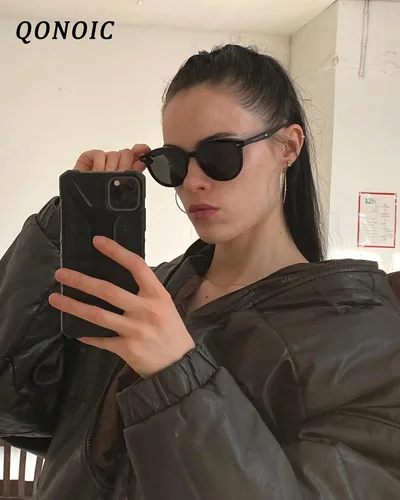 Vista 5 de Qonoic Gafas de sol redondas retro para mujer, estilo vintage, clásicas, con protección UV