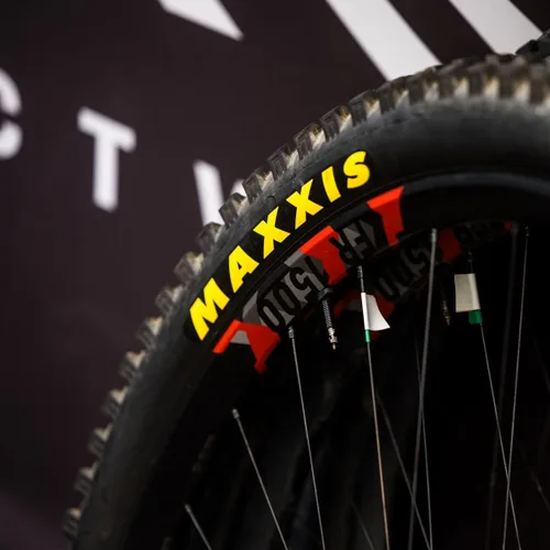Vista 4 de MAXXIS DTH - Wire Bead - Single Compound - EXO Grooved Slick for BMX and Dirt Jumping