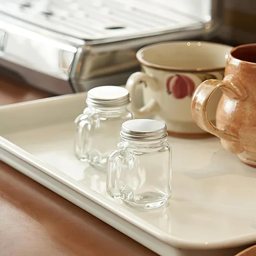 Vista 4 de Kingrol Paquete de 16 vasos de chupito de 2 onzas con tapas, tarros de vidrio para bebidas, postres, velas, manualidades
