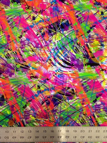 Vista 3 de The Yard - Pintura colorida con lámina holográfica de cebra en nailon elástico y elastano