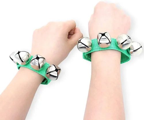 Vista 4 de Augshy Pulseras de Cascabeles para Muñeca, 7 Paquetes de Bandas de Muñeca con Cascabeles, Campanas de Mano y Tobillo Ajustables de Color Aleatorio