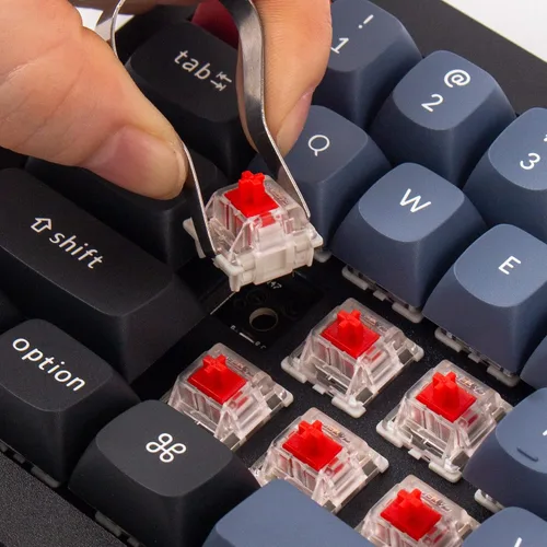 Vista 2 de Keychron Q4 Teclado mecánico personalizado con cable, 60% de diseño QMK/VIA macro programable con interruptor rojo Gateron G Pro intercambiable