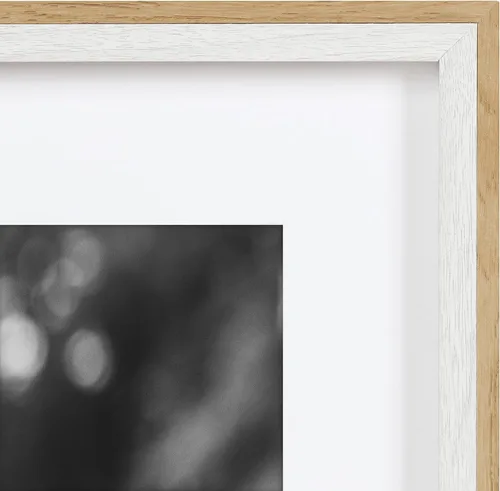 Vista 6 de Kate and Laurel Gibson - Juego de 10 marcos modernos; madera blanca y natural; juego de marcos de pared decorativos para galería de fotos con varios