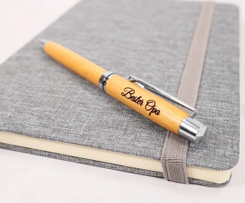 Vista 3 de CustomDesign.Shop Bolígrafo ecológico personalizado de bambú + caja de regalo Diseña un regalo verdaderamente único Grabado con láser