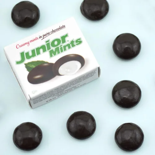 Vista 3 de Tootsie Roll Mentas cremosas junior en chocolate puro, mini cajas, 72 unidades, 31.68 onzas