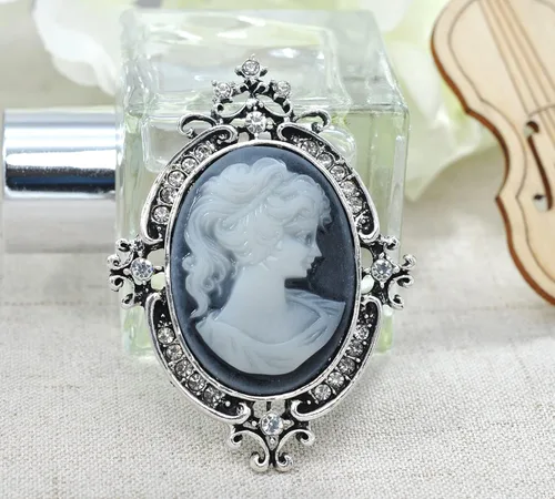 Vista 4 de Gyn&Joy Broche de estilo vintage con diamantes de imitación para dama victoriana