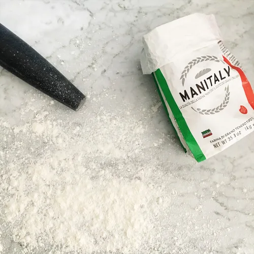 Vista 6 de Manitaly Manitoba Tipo 0? Harina hecha con trigo 100% italiano 2.2 lbs (1 kg)