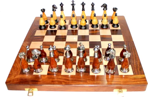 Vista 3 de StonKraft 14 x 14; juego de tablero de ajedrez plegable de madera coleccionable + piezas de figuras de Staunton de latón