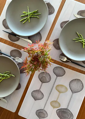 Vista 6 de Modern-Twist Mantel individual rectangular de silicona de 14 x 16 pulgadas, 100% silicona de grado alimenticio, estampado Asawa en niveles, paquete