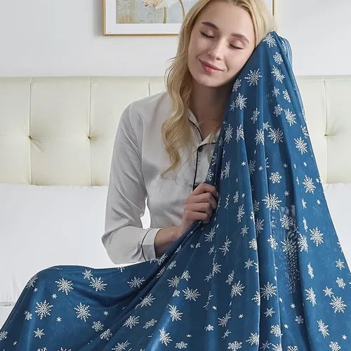 Vista 14 de OIGAE Manta refrescante para personas que duermen con calor – Manta fría de verano suave y ligera para sudores nocturnos, perfecta para cama, sofá