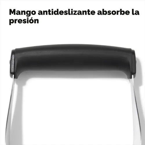 Vista 4 de Batidora y cortadora de pasta con cuchilla de acero inoxidable OXO Good Grips