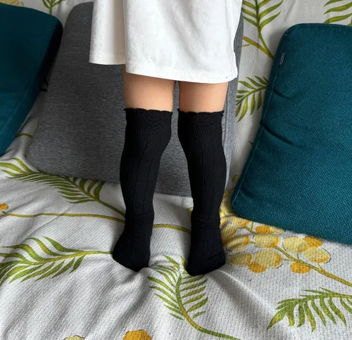 Vista 8 de Bestjybt Calcetines altos hasta la rodilla para bebés y niños, de algodón, con tubo de punto trenzado y volantes, 5 pares