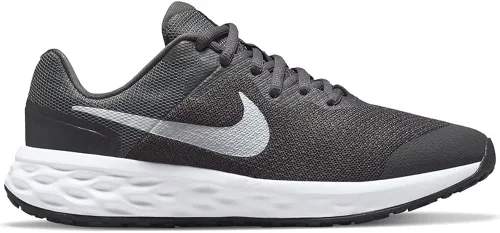 Vista 3 de Nike Revolution 5 - Tenis de correr anchos para mujer