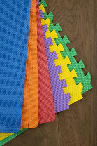 Vista 6 de Tapete de entrenamiento con baldosas de espuma entrelazados para pisos de gimnasios. Excelente para pilates, yoga, aeróbica, cardio, entrenamiento