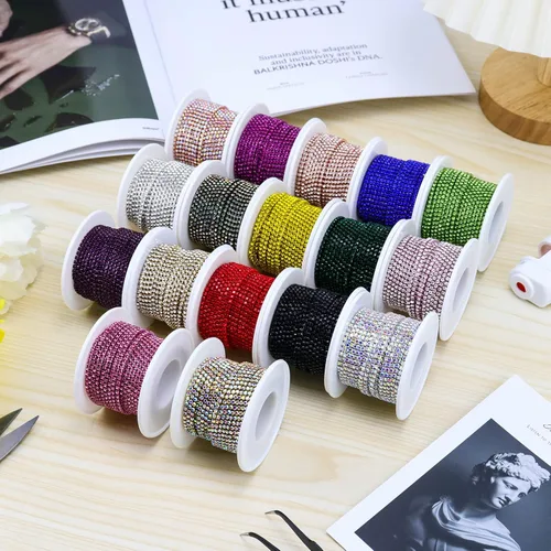 Vista 4 de Dowarm Cadena de cierre de diamantes de imitación de cristal de 10 yardas de 0.079 pulgadas para coser Crocs zapatos, ropa, vasos, cadena de Azul
