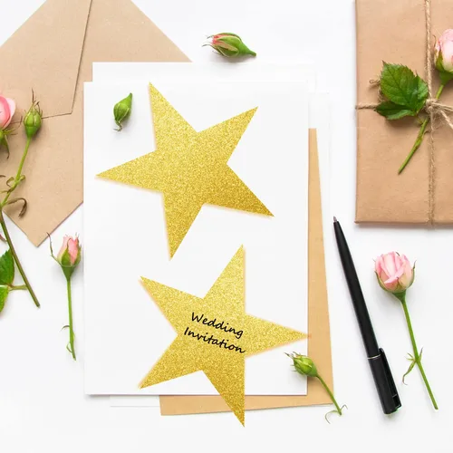 Vista 3 de Gejoy 80 piezas de recorte de estrellas doradas con purpurina dorada, decoración de estrellas doradas, estrella de papel doble impresa para noche