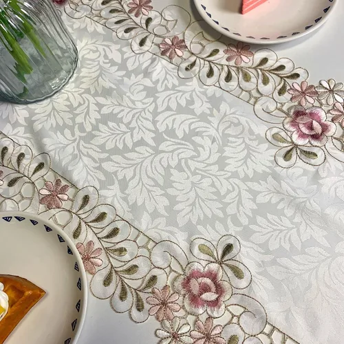 Vista 3 de Hsvanyr Pañuelo para tocador y decoración para comedor, 15 x 47 pulgadas, bordado rosa para mesa de flores, centros de mesa, protector de mesita