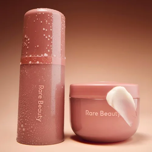 Vista 3 de Rare Beauty Mini Find Comfort - Despierta la confianza - Set de regalo esencial para el cuerpo, mini crema corporal animosa y mini fragancia