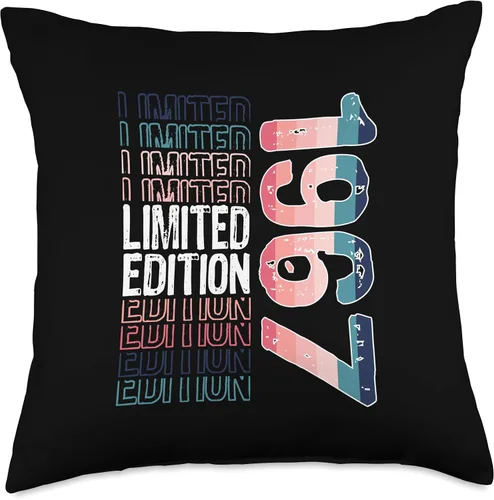 Vista 4 de Limited Edition Vintage 1967 Retro Birthday Throw Pillow