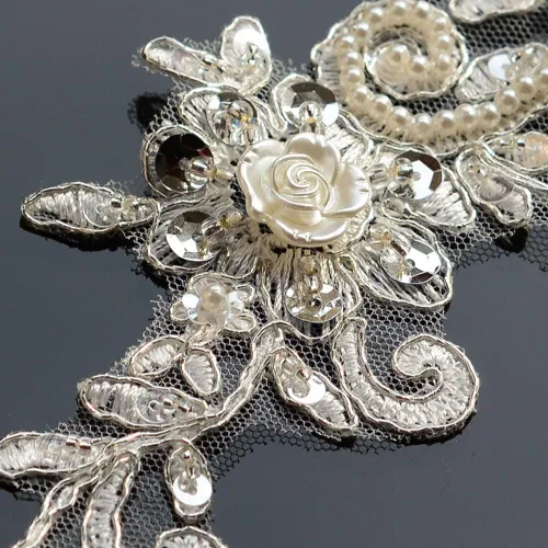 Vista 4 de Bling Paillette - Apliques de encaje con cuentas de perlas para novia, parche de costura para bricolaje, cinturón de boda, zapatos, marfil (2 piezas)