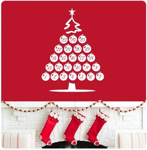Vista 4 de Calcomanía de pared con forma de árbol de Navidad con forma de calendario de Adviento de diciembre, calcomanía de pared con texto en inglés «Merry