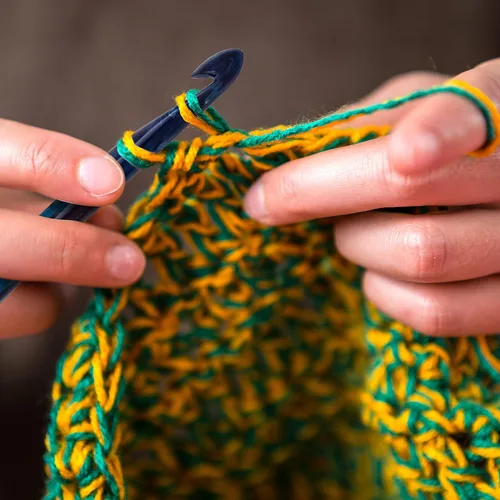 Vista 4 de Ommi - Ganchos de ganchillo con mango ergonómico, gancho de ganchillo hecho a mano de 7 pulgadas, aguja de tejer, tejido de hilo para manualidades