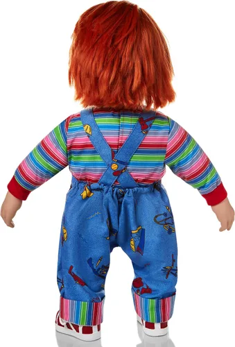 Vista 3 de Spirit Halloween Muñeca Chucky Good Guys de 24 pulgadas, multicolor