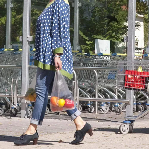 Vista 5 de Bolsos de compras plásticos transparentes de la camiseta de la manija, 400 bolsos reutilizables del transporte de las cuentas Plastic T Shirt