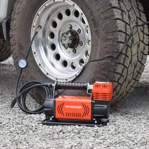 Vista 2 de OPENROAD Compresor de aire portátil de 12 V, resistente, inflador de neumáticos de camión de 5.65 CFM, kit de compresor de aire todoterreno