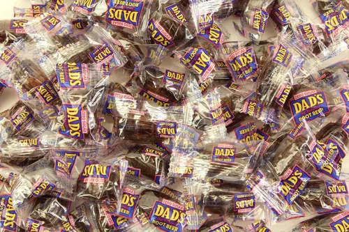 Vista 7 de Planet Sweets Caramelo duro con botones de canela sin azúcar, 1.5 libras, caramelos a granel envueltos individualmente