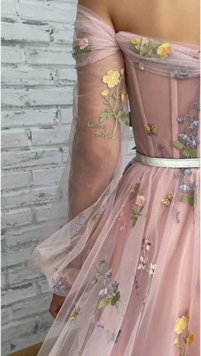Vista 4 de Fivsole Vestido de fiesta con hombros descubiertos y mangas abullonadas para mujer, con bordado de flores, tul corto, vestidos formales de fiesta
