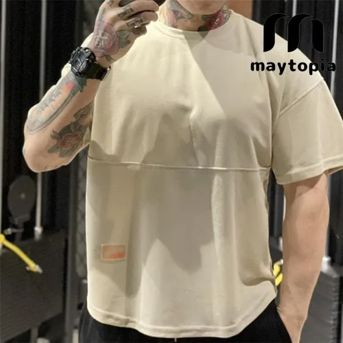 Vista 4 de maytopia Camiseta de entrenamiento de gimnasio para hombre, camisetas musculares transpirables de ajuste holgado seco, camiseta atlética de manga