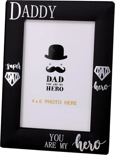 Vista 4 de DADDY YOU ARE MY Hero - Marco de fotos para el día del padre, regalo para papá, metal negro grabado 4 x 6 pulgadas (DADDY HERO vertical)