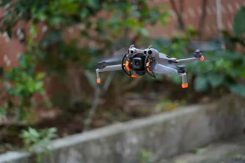 Vista 3 de Protector de cardán para DJI Mini 5 / Mini 5 Pro Drone – Tapa de lente de cámara con diseño antiarañazos y a prueba de golpes, protector de cardán