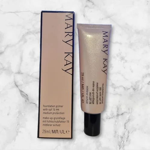 Vista 2 de Mary Kay Fundación Primer Pantalla Solar Amplio Espectro spf 15 por Mary Kay