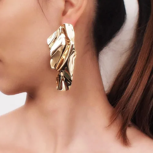 Vista 2 de Aretes geométricos con textura para mujer, aretes de minimalismo irregular, simples y modernos, rectangulares, de hoja grande, hipoalergénicos