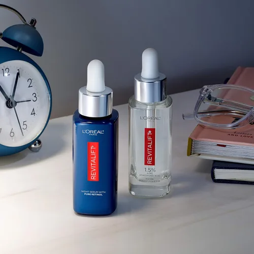 Vista 8 de L'Oreal Paris Revitalift - Suero facial de ácido hialurónico puro 1.5% + suero nocturno de retinol puro al 0.3%, 1 kit