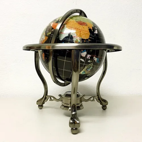 Vista 4 de GLOBO DE PIEDRA DE ÓNIX NEGRO DE 14" con soporte plateado