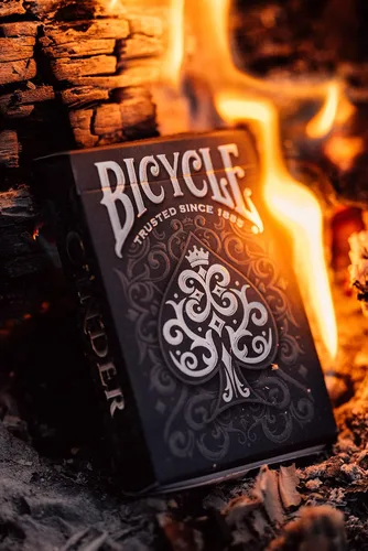 Vista 5 de Bicycle Cinder - Juego de cartas premium, lámina de humo plateado, 1 baraja