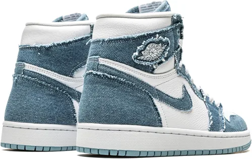 Vista 4 de Nike Air Jordan 1 Mid para mujer