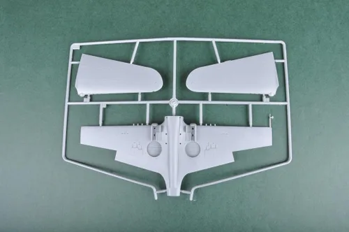 Vista 7 de Hobby Boss Kit de construcción de modelo de avión Kittyhawk P-40M de fácil montaje