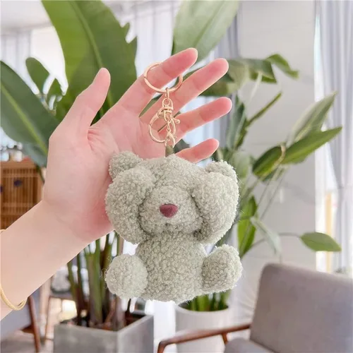 Vista 2 de 3 llaveros lindos de oso tímido de peluche esponjosos, mochila Kawaii con clips de peluche para bolso, accesorios colgantes peludos, Multi colorido