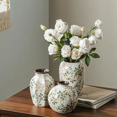 Vista 14 de Jarrón de cerámica verde y blanco con asa, florero rústico para decoración de hogar estilo “chinoiserie”, “grandmillenial” y toscano, jarrón