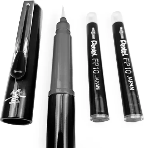 Vista 2 de Pentel Bolígrafo de bolsillo recargable, con 2 cartuchos de tinta grises, barril negro