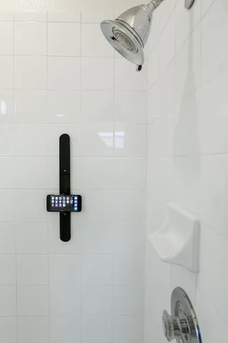 Vista 6 de Selfie Band - Trípode flexible para botella de agua para teléfono, cámara de ventosa flexible y soporte para teléfono para iPhone y Android